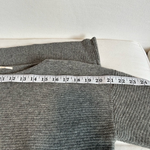 Cashmere sweater dress - Picture 9 of 15